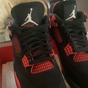 Jordan retro 4